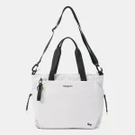 HSTG06_879_01_9d07add5-33f4-44ff-97f4-e4380513789e Background Removed Large